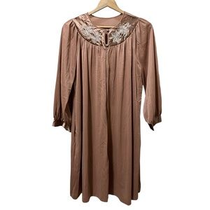 Vintage Lorraine Nylon Tan/Brown Night Dress Gown Size Medium Embroidery